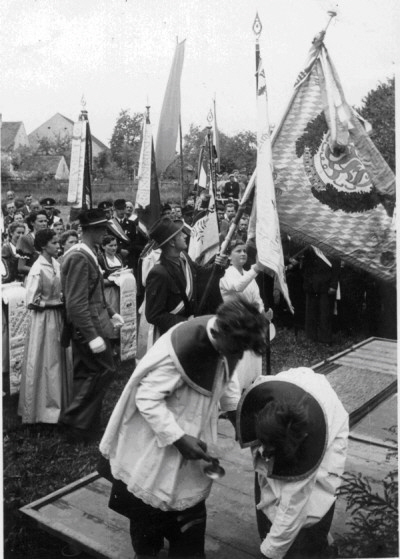 fahnenweihe_fahne fahnenweihe_fahne